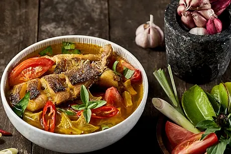 Canh chua cá lóc nấu khế