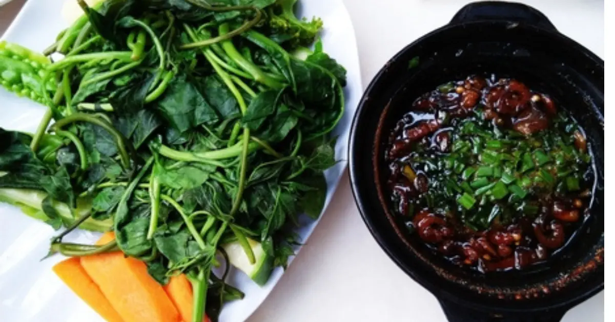 rau rừng chấm kho quẹt
